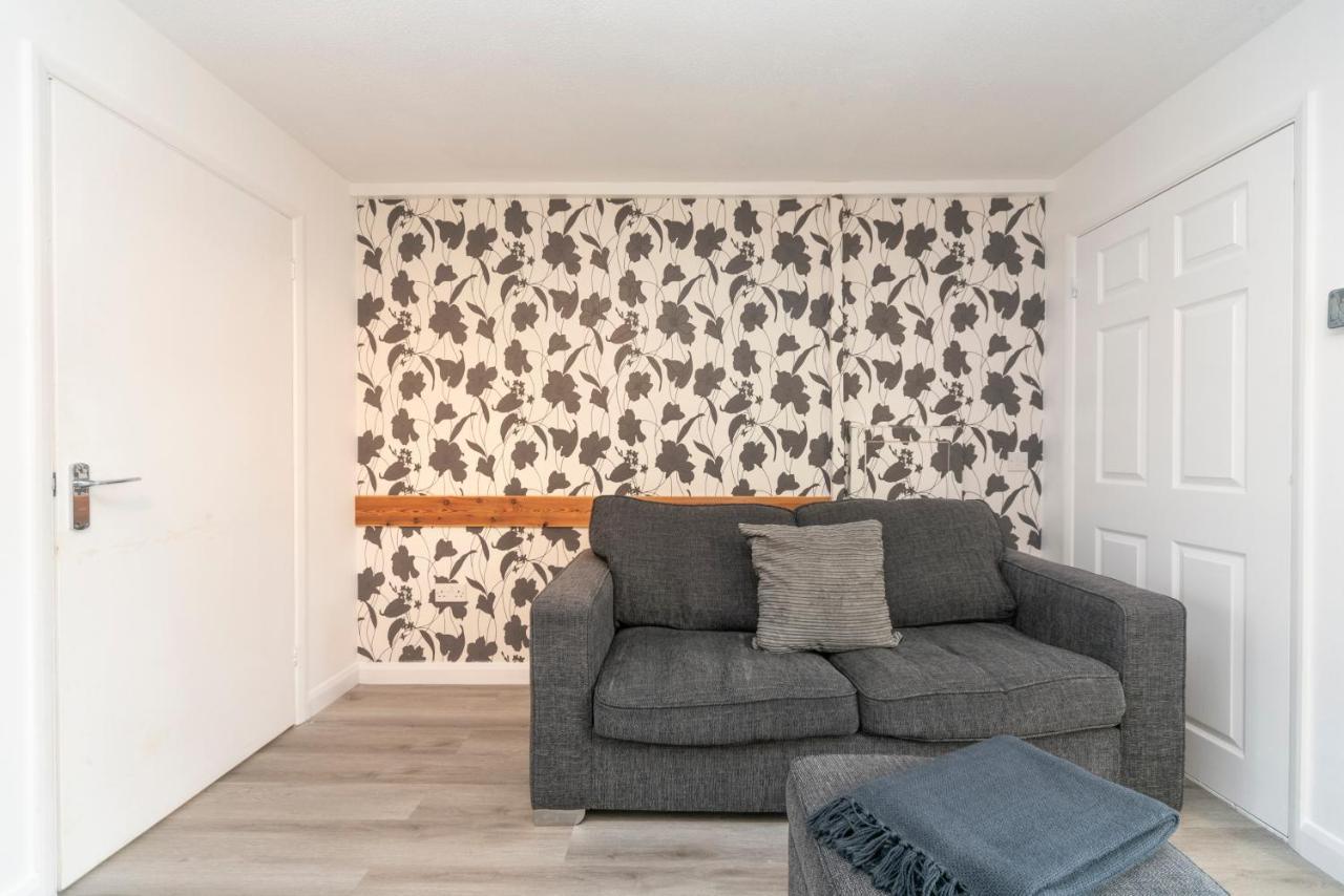 10 Boutique Studio Apartment Near Tube - Quiet Location Little Missenden Bagian luar foto