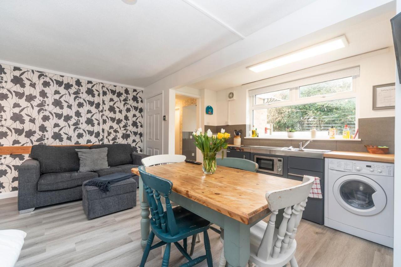 10 Boutique Studio Apartment Near Tube - Quiet Location Little Missenden Bagian luar foto