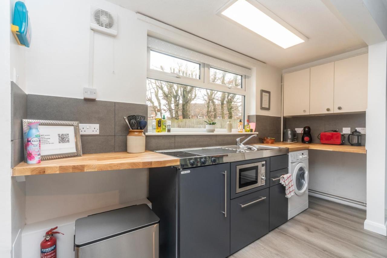 10 Boutique Studio Apartment Near Tube - Quiet Location Little Missenden Bagian luar foto